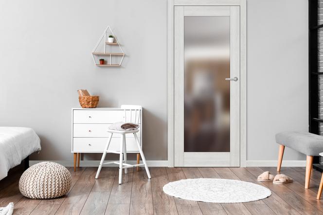 Dvere FRÉZIA 7 Javor šedý Premium, kľučka LUNA, chróm brúsený matný